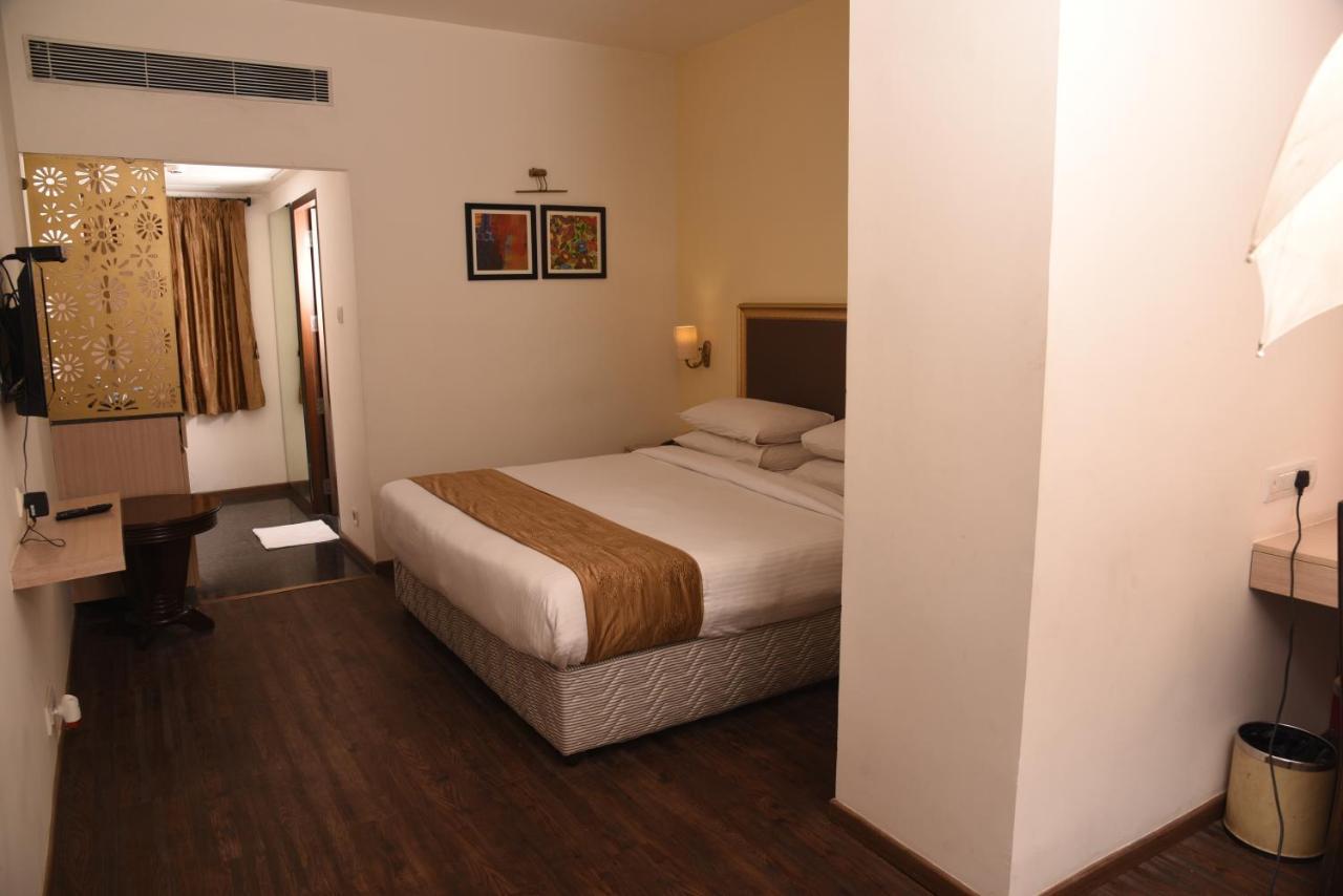 Hotel Sabareesh Park Maduraj Zewnętrze zdjęcie