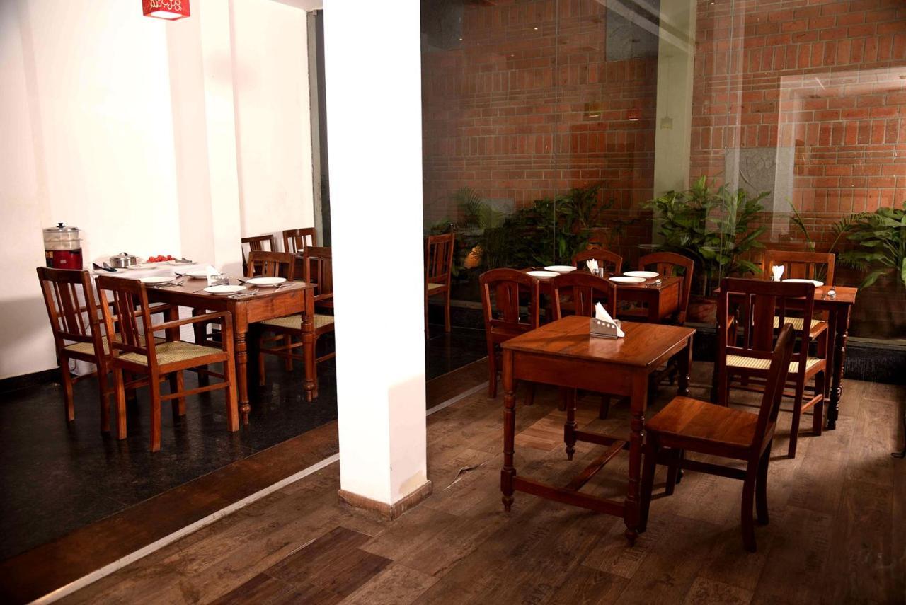 Hotel Sabareesh Park Maduraj Zewnętrze zdjęcie